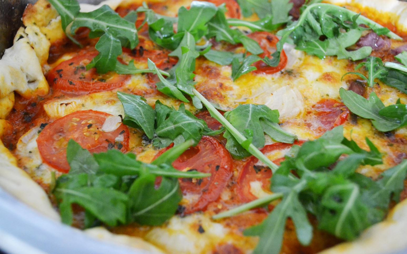 Lchf pizza med hemmagjord tomatsås recept