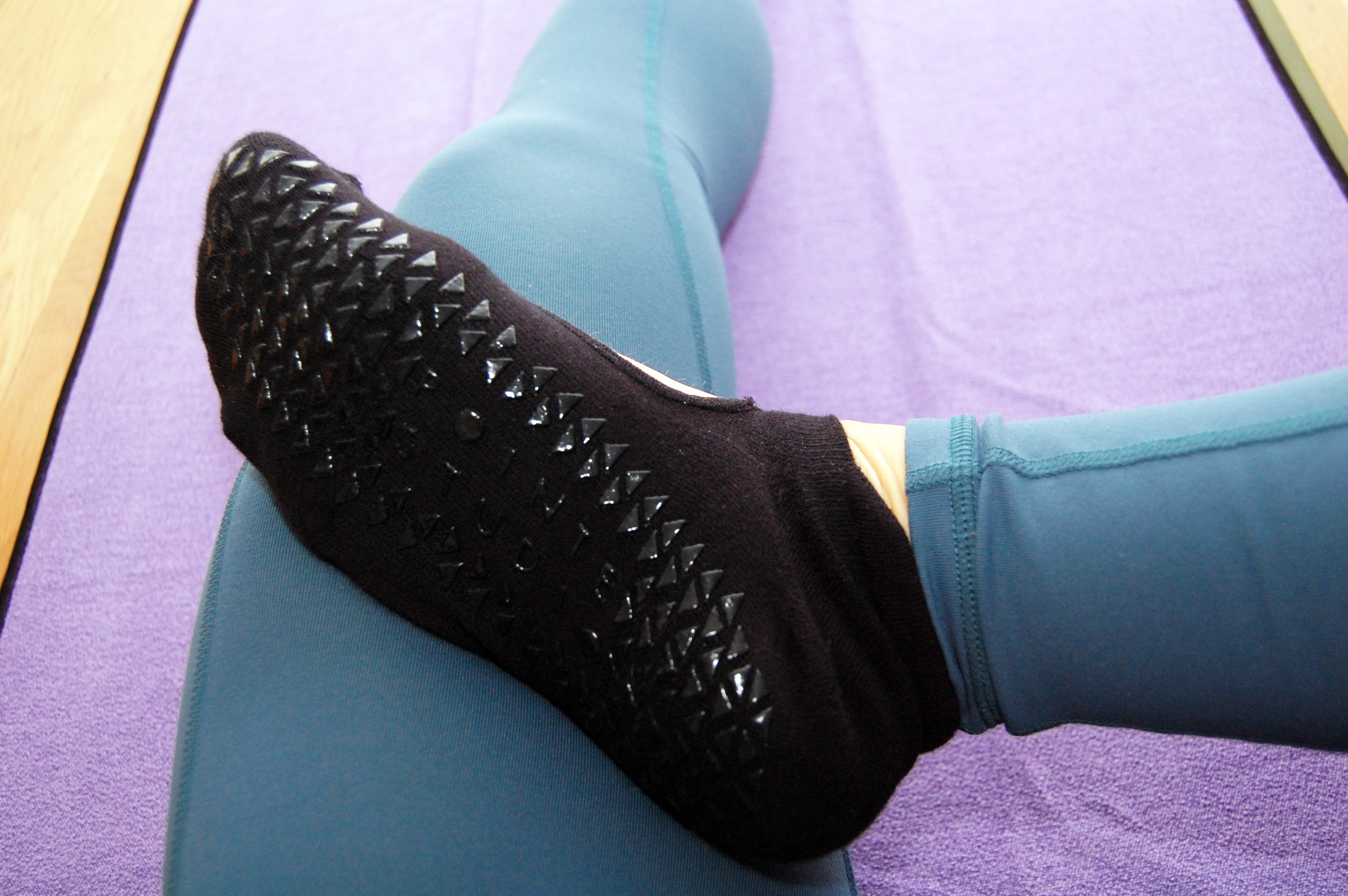 Yogastrumpor halkfria strumpor sockor, yoga tillbehör, svettas yoga glider
