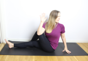 Vridning av ryggen stretch yoga twist