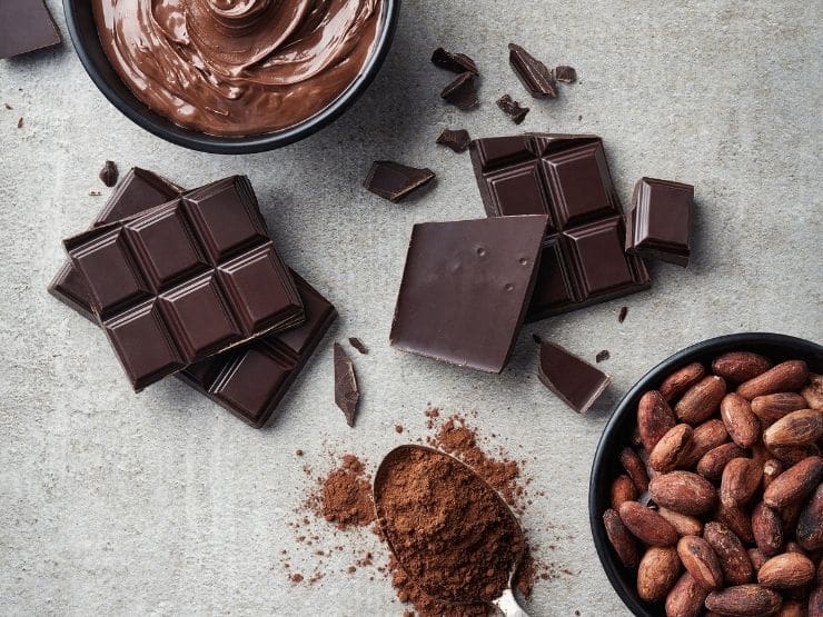 Det är nyttigt med mörk choklad med hög kakaohalt 70 % eller mer
